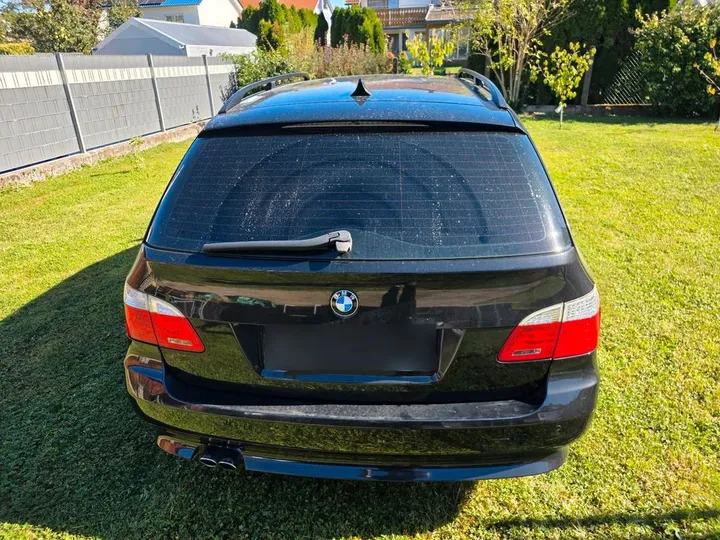 BMW 525
