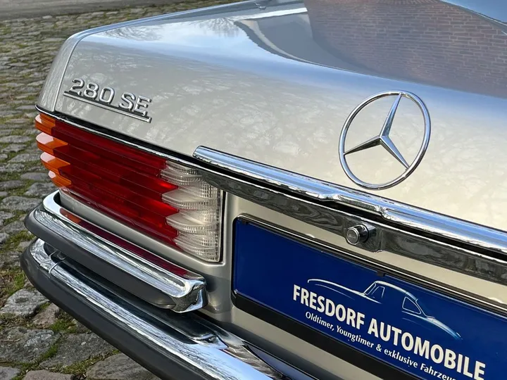 Mercedes-Benz 280