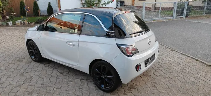 Opel Adam