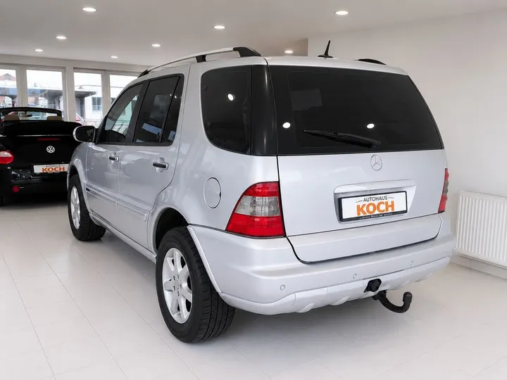 Mercedes-Benz ML 400