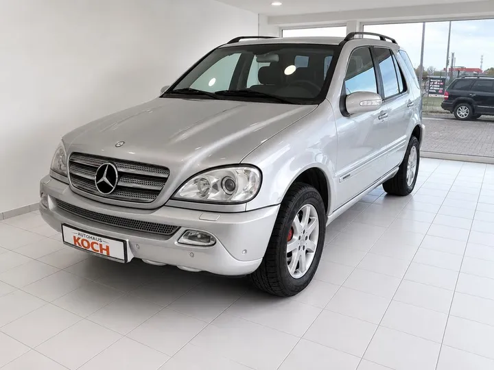 Mercedes-Benz ML 400