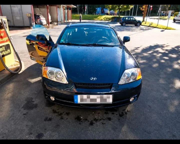 Hyundai Coupe
