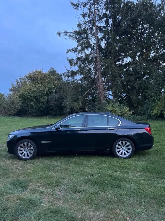 BMW 740