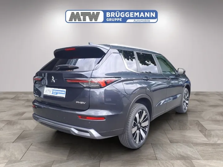 Mitsubishi Plug-in Hybrid Outlander