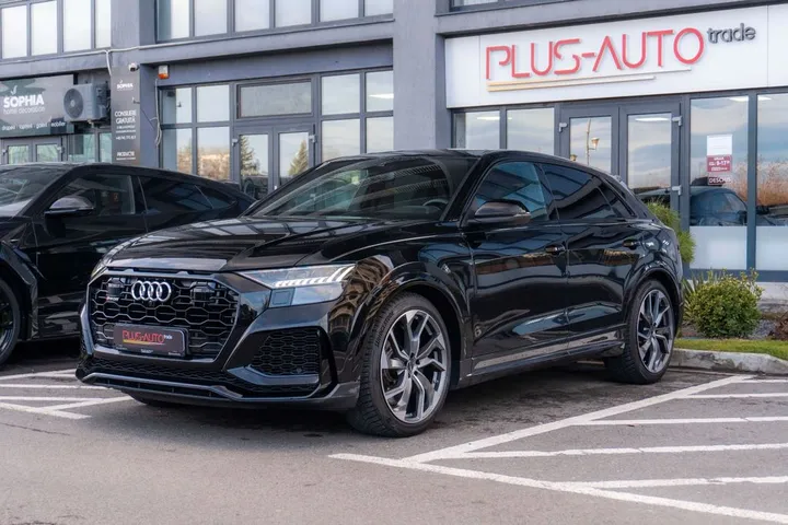 Audi RSQ8