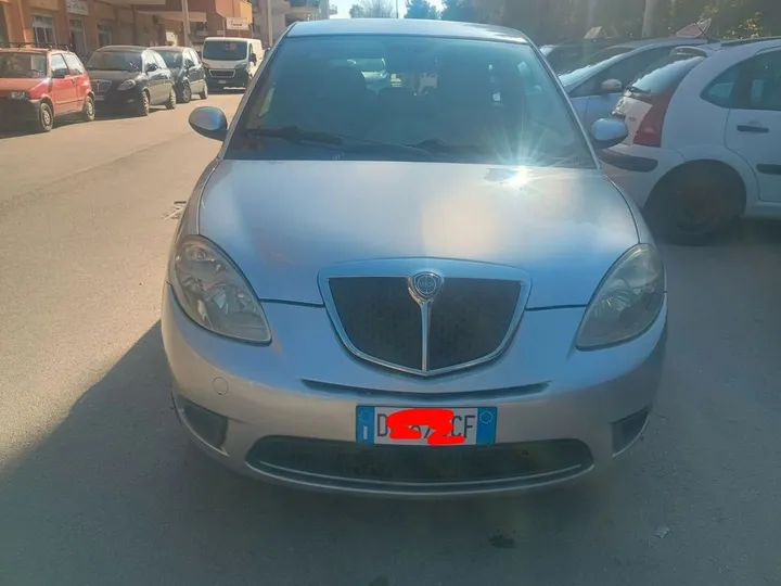 Lancia Ypsilon