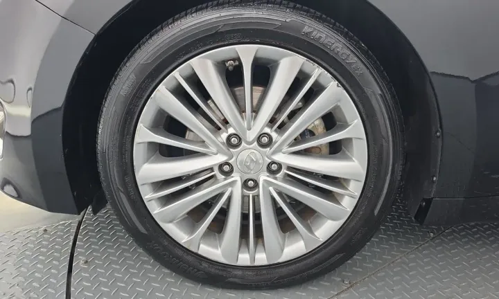 Hyundai Aslan