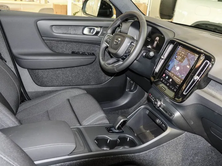 Volvo EX40