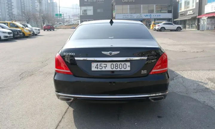 Genesis EQ900