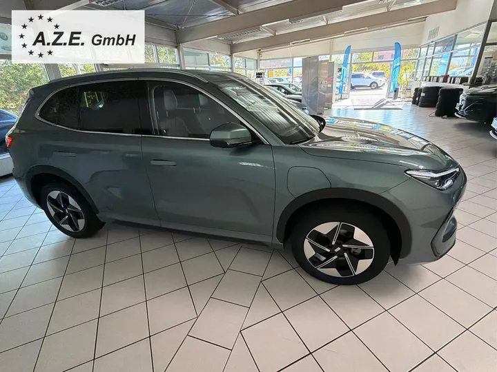 Geely E5
