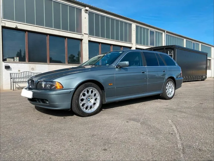 BMW 520