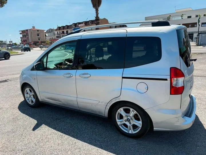 Ford Tourneo Courier