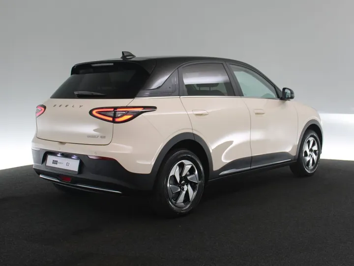 Geely E2