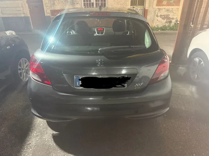 Peugeot 207