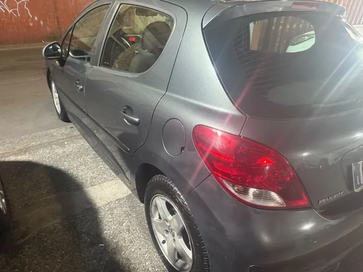 Peugeot 207