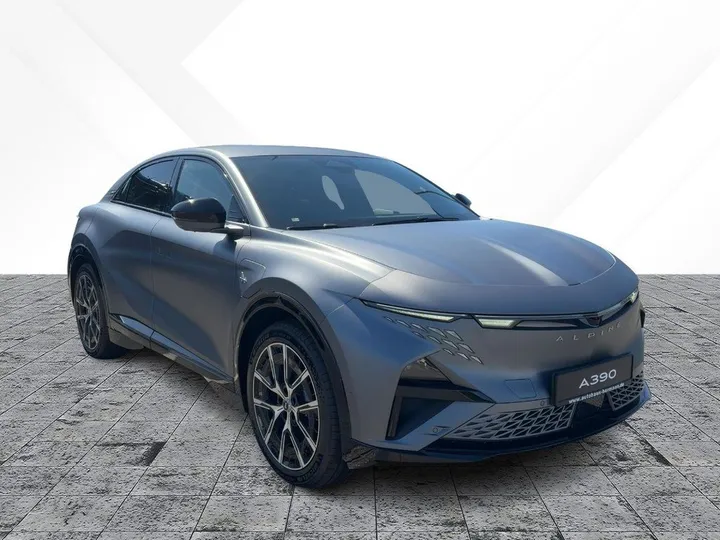 Alpine A390