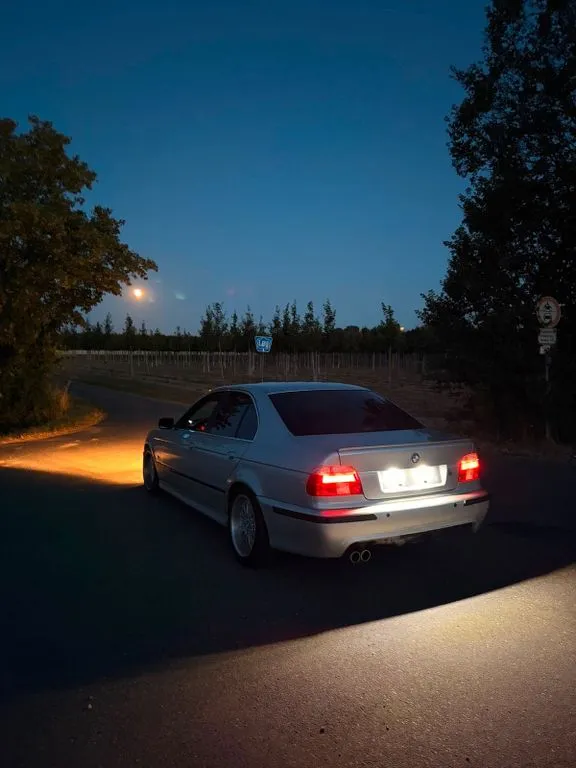 BMW 523