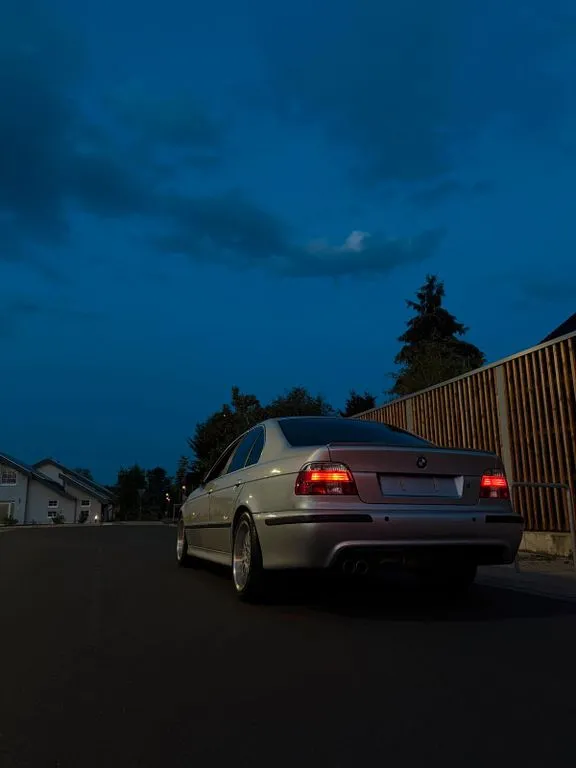 BMW 523