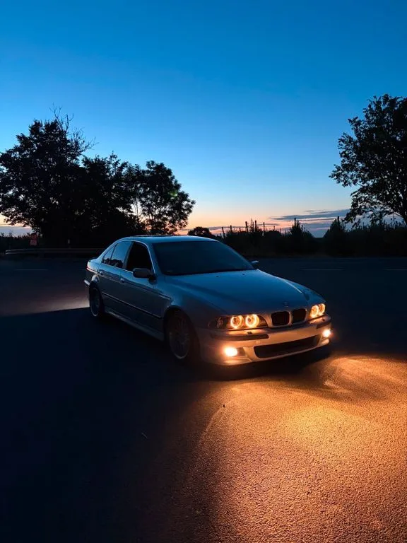 BMW 523