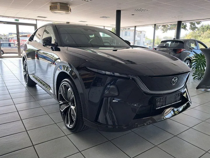 Mazda CX-6e