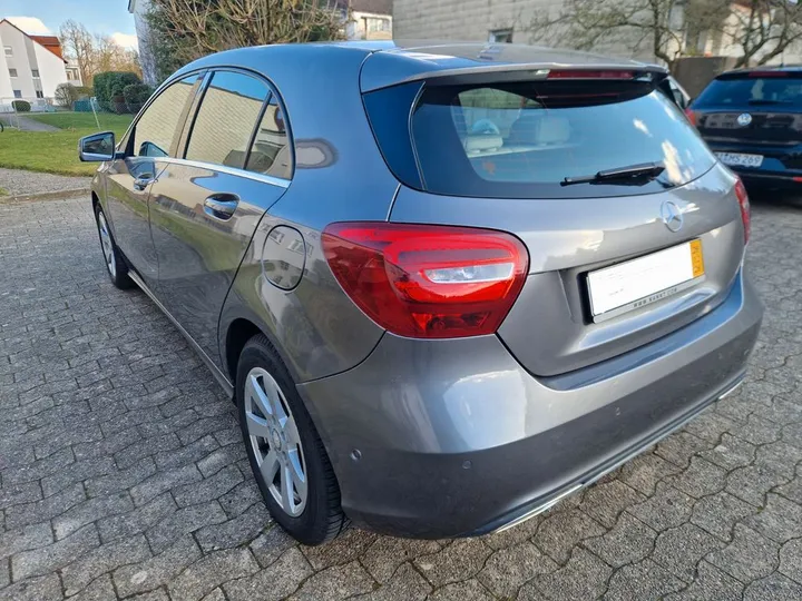 Mercedes-Benz A 200