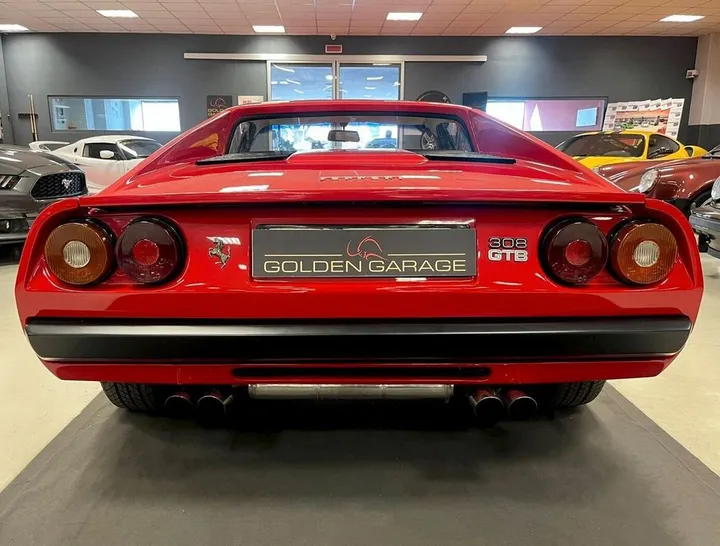 Ferrari 208
