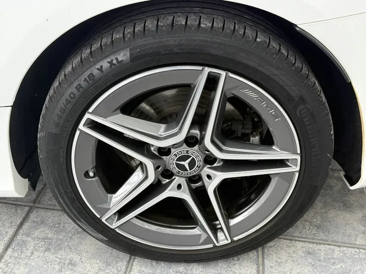 Mercedes-Benz C 180