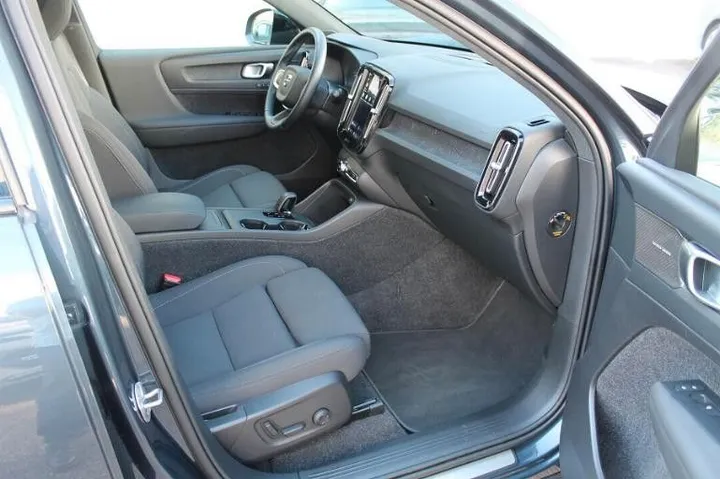 Volvo EX40