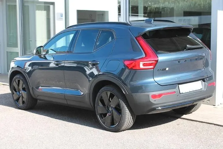 Volvo EX40