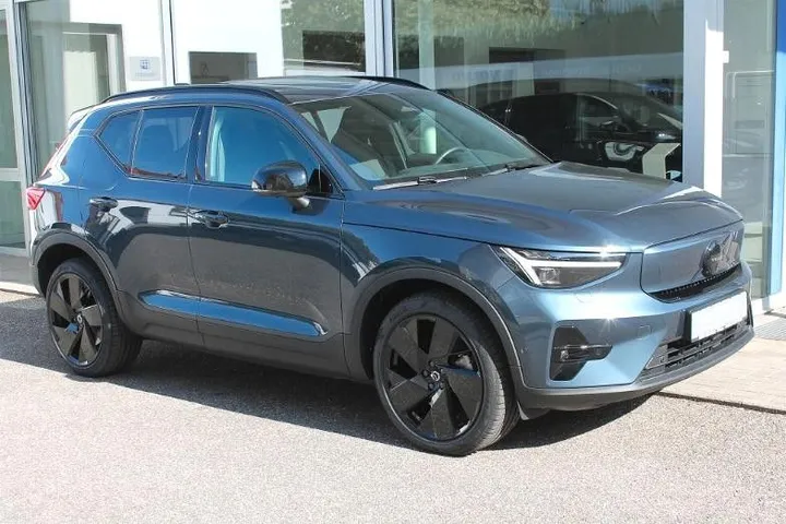 Volvo EX40