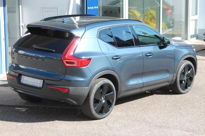 Volvo EX40