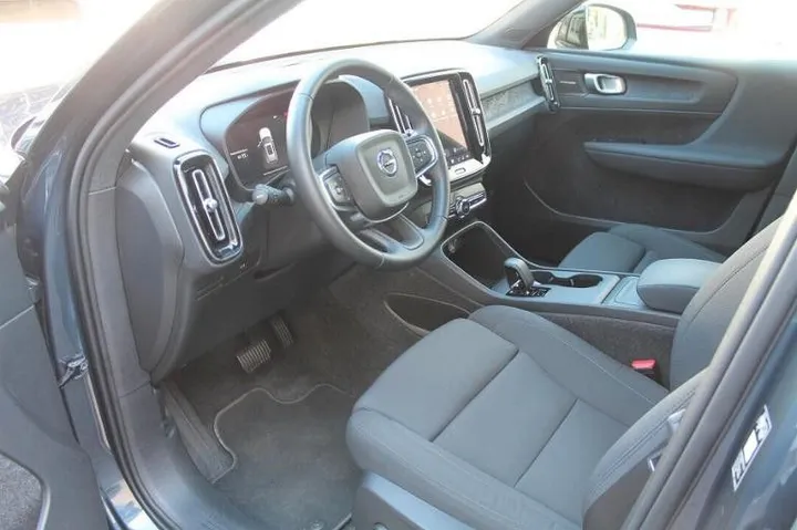 Volvo EX40