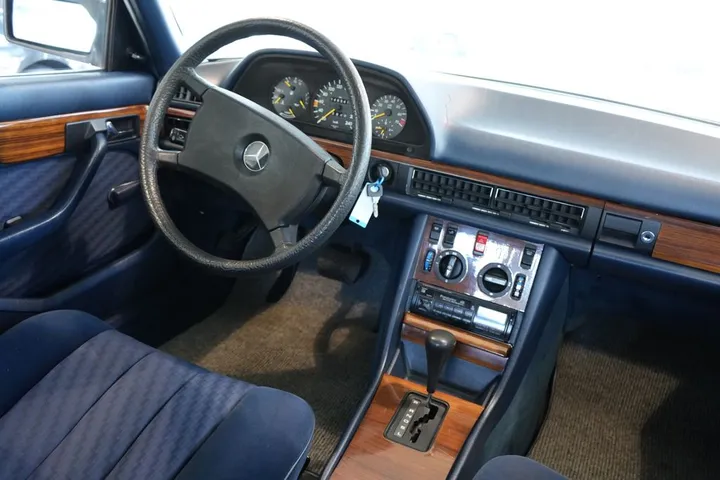 Mercedes-Benz 280
