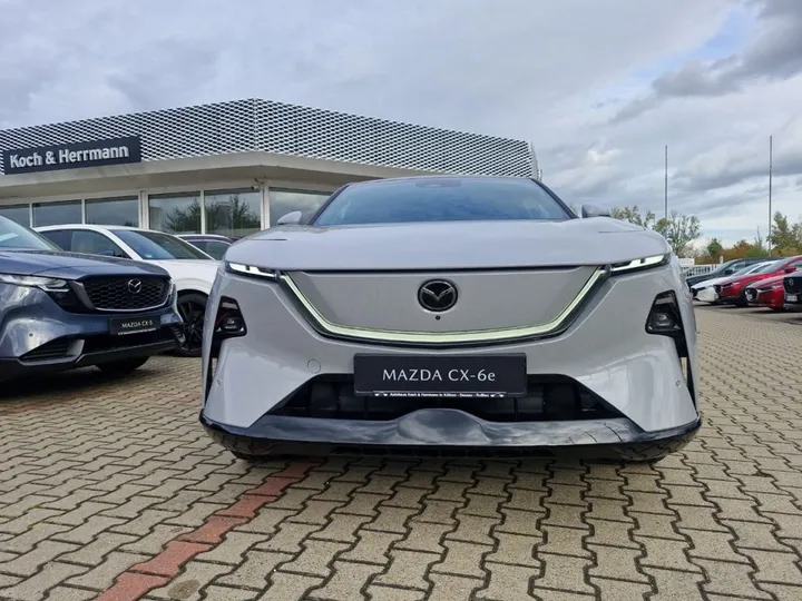 Mazda CX-6e