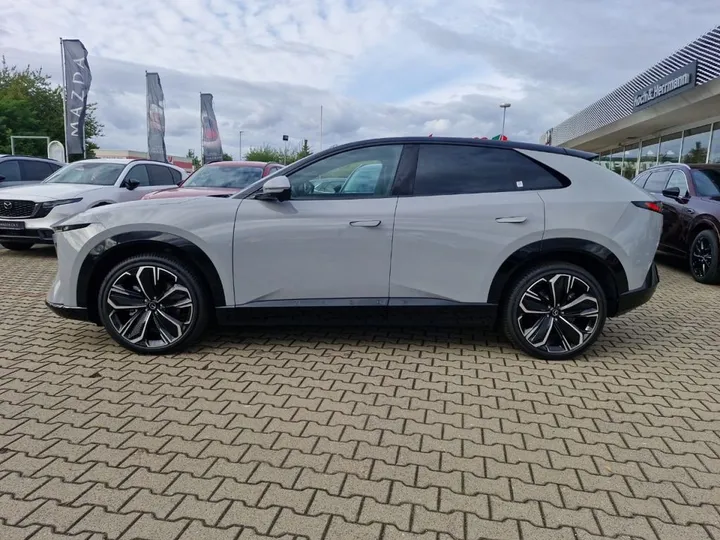 Mazda CX-6e