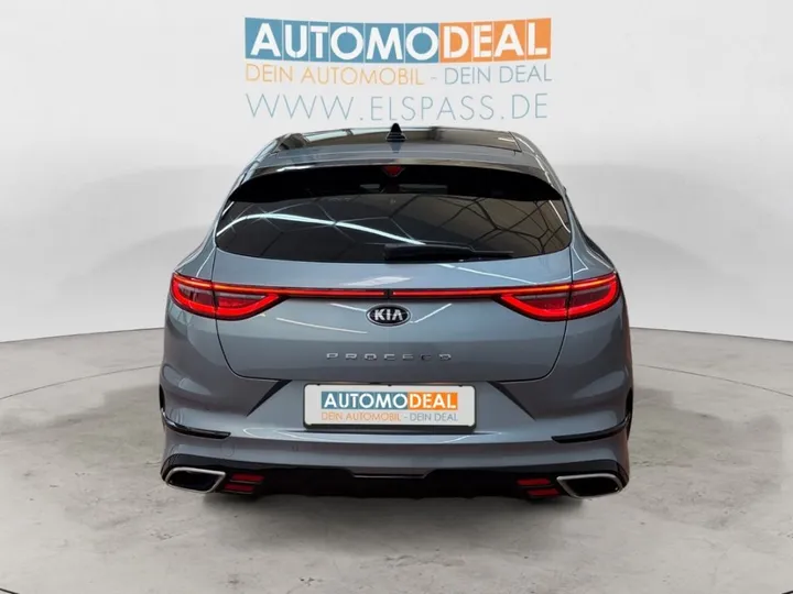 Kia pro cee'd / ProCeed