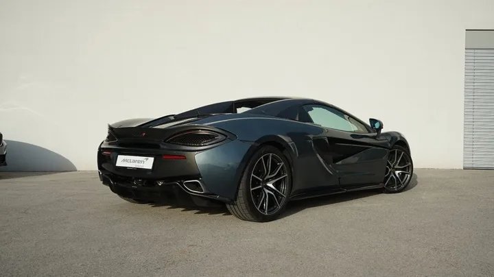 McLaren 570S