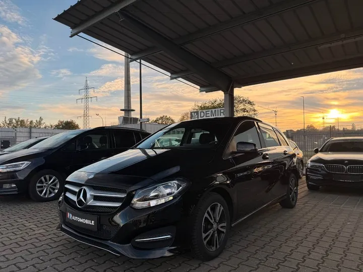 Mercedes-Benz B 200