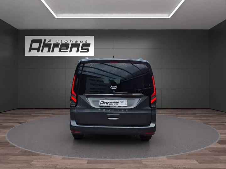Ford Grand Tourneo