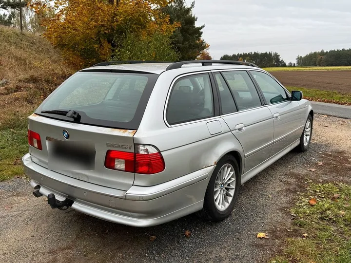 BMW 525