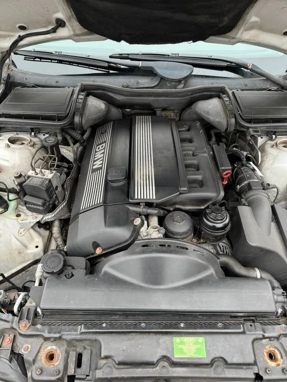BMW 525