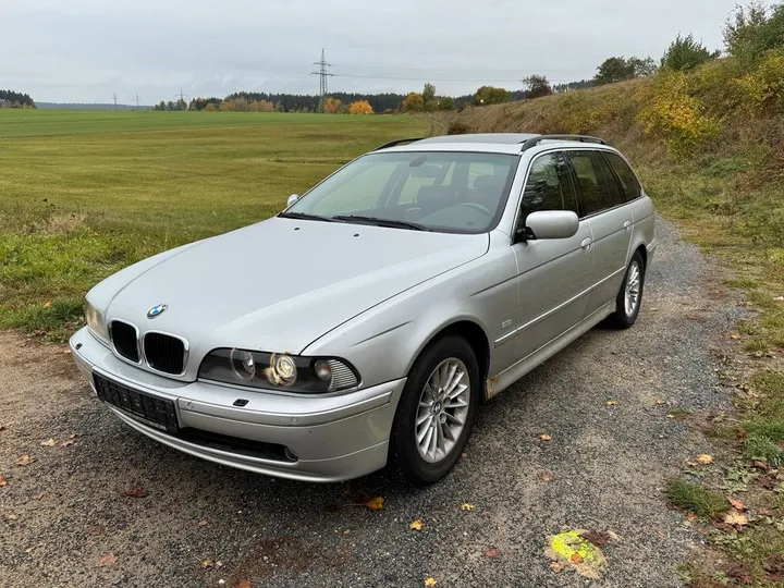 BMW 525