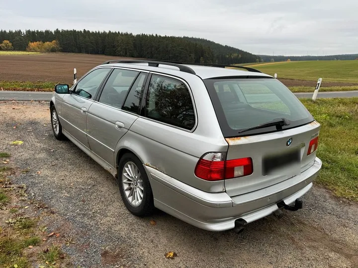 BMW 525