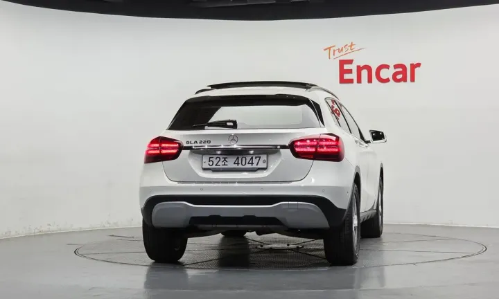 Mercedes-Benz GLA-Class