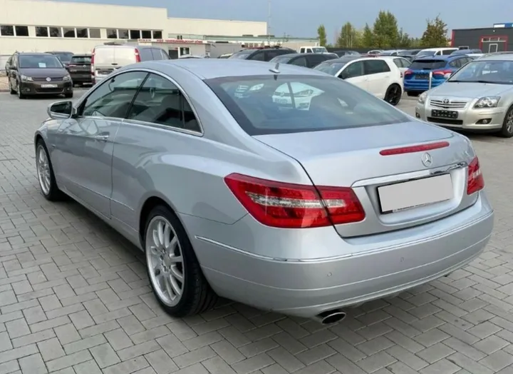Mercedes-Benz E 250