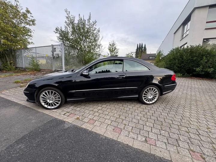 Mercedes-Benz CLK 220