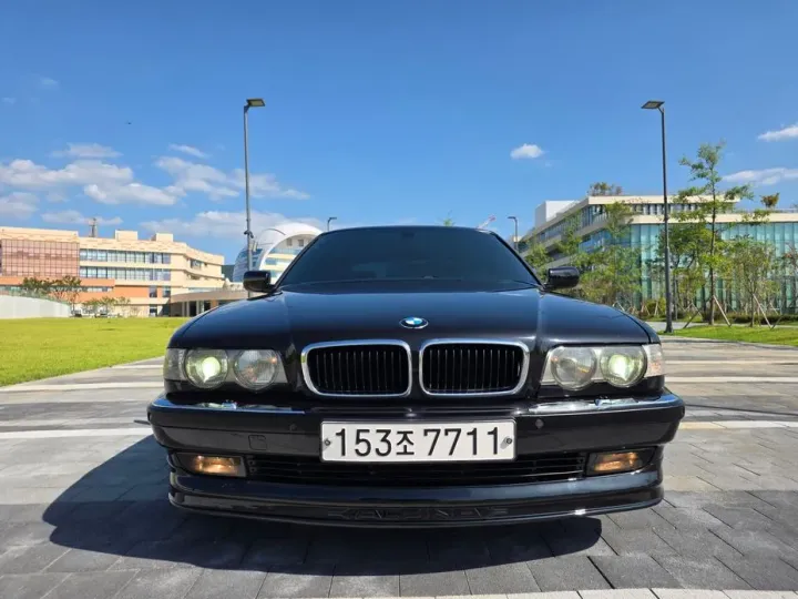 BMW 7-Series