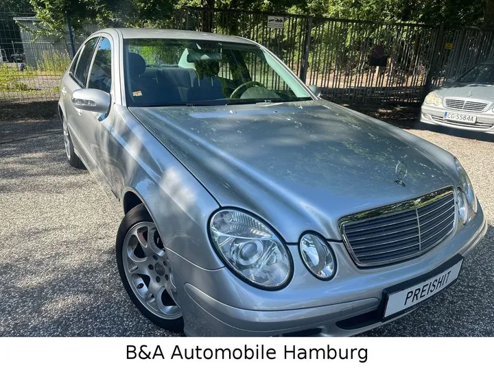 Mercedes-Benz E 240