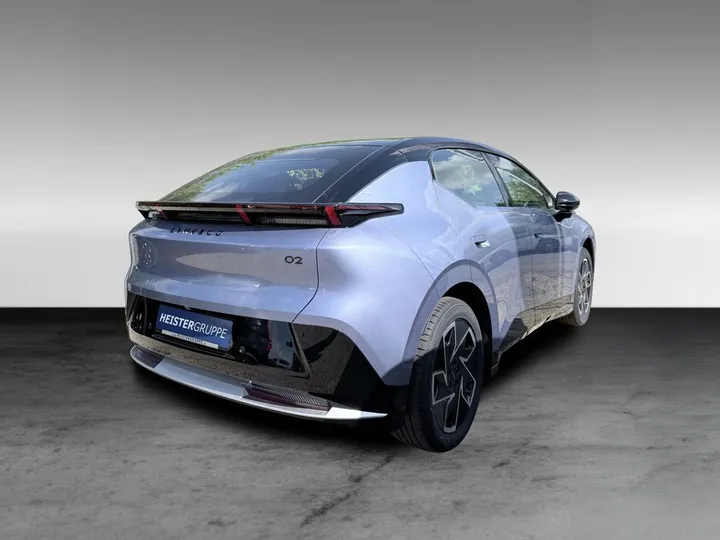 Lynk&Co 02