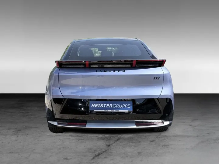 Lynk&Co 02